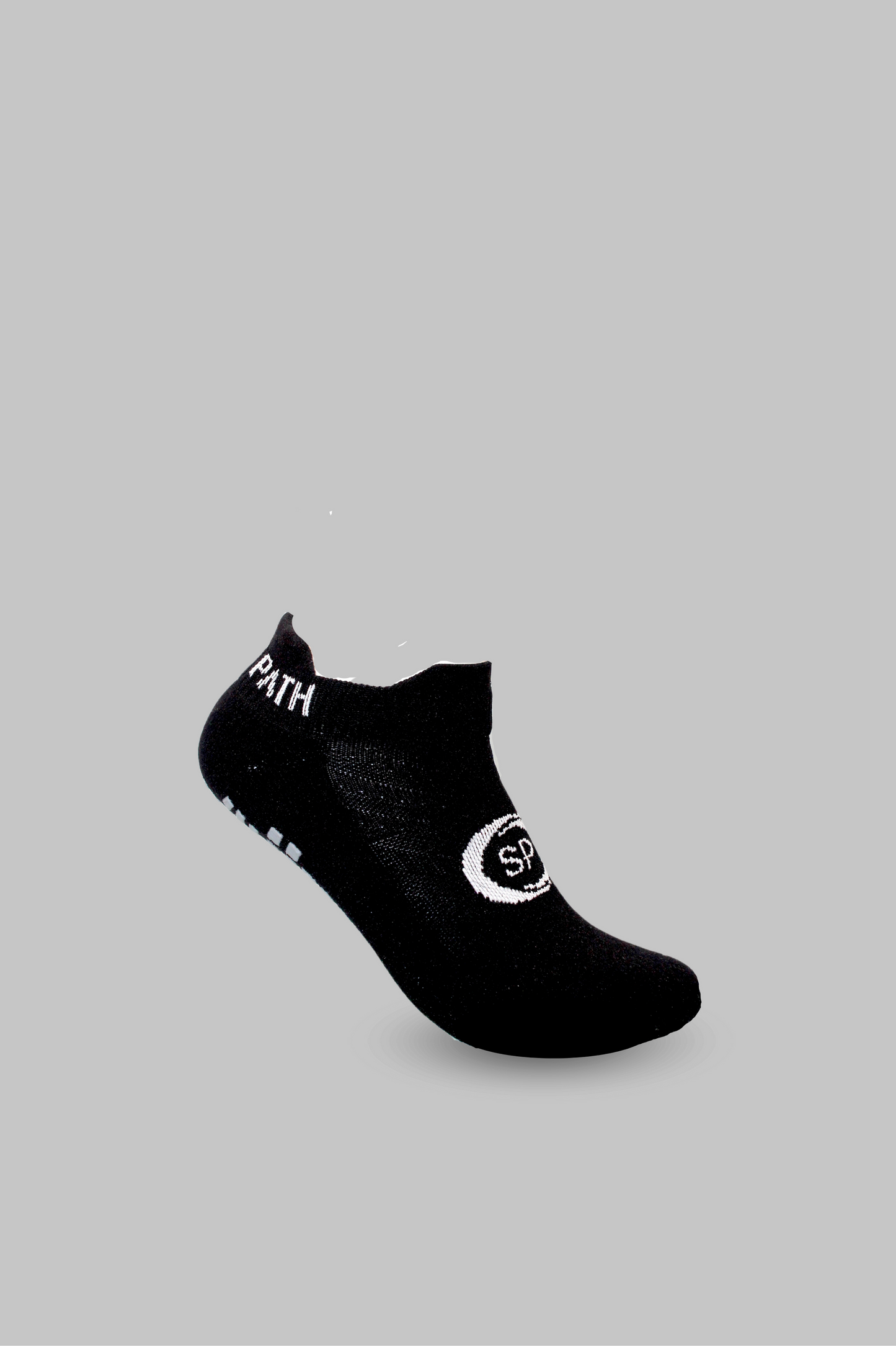 B NON-SLIP ESSENTIALS
