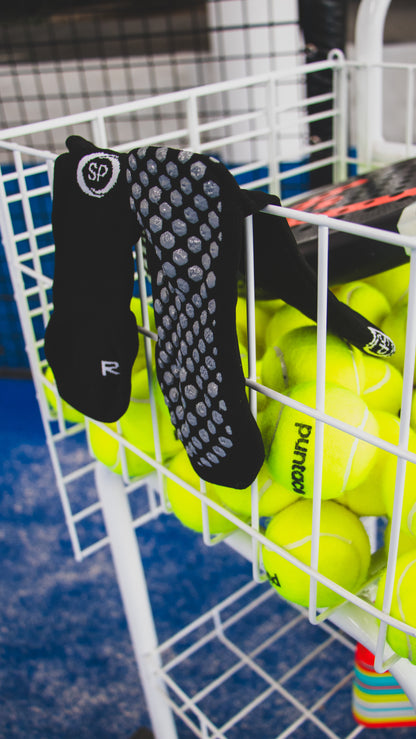 NON-SLIP BLACK